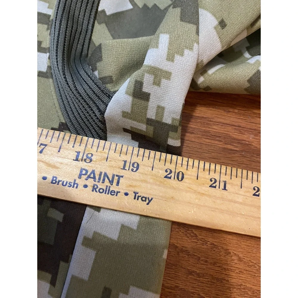 Carolina‎ Panthers Nike Salute To Service Hoodie Mens Medium Green Digital Camo